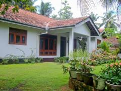 5 Bedroom House with 30 perches Land in Kalutara