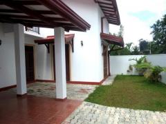 'Single'  and  'Upstairs' House in Kesbewa